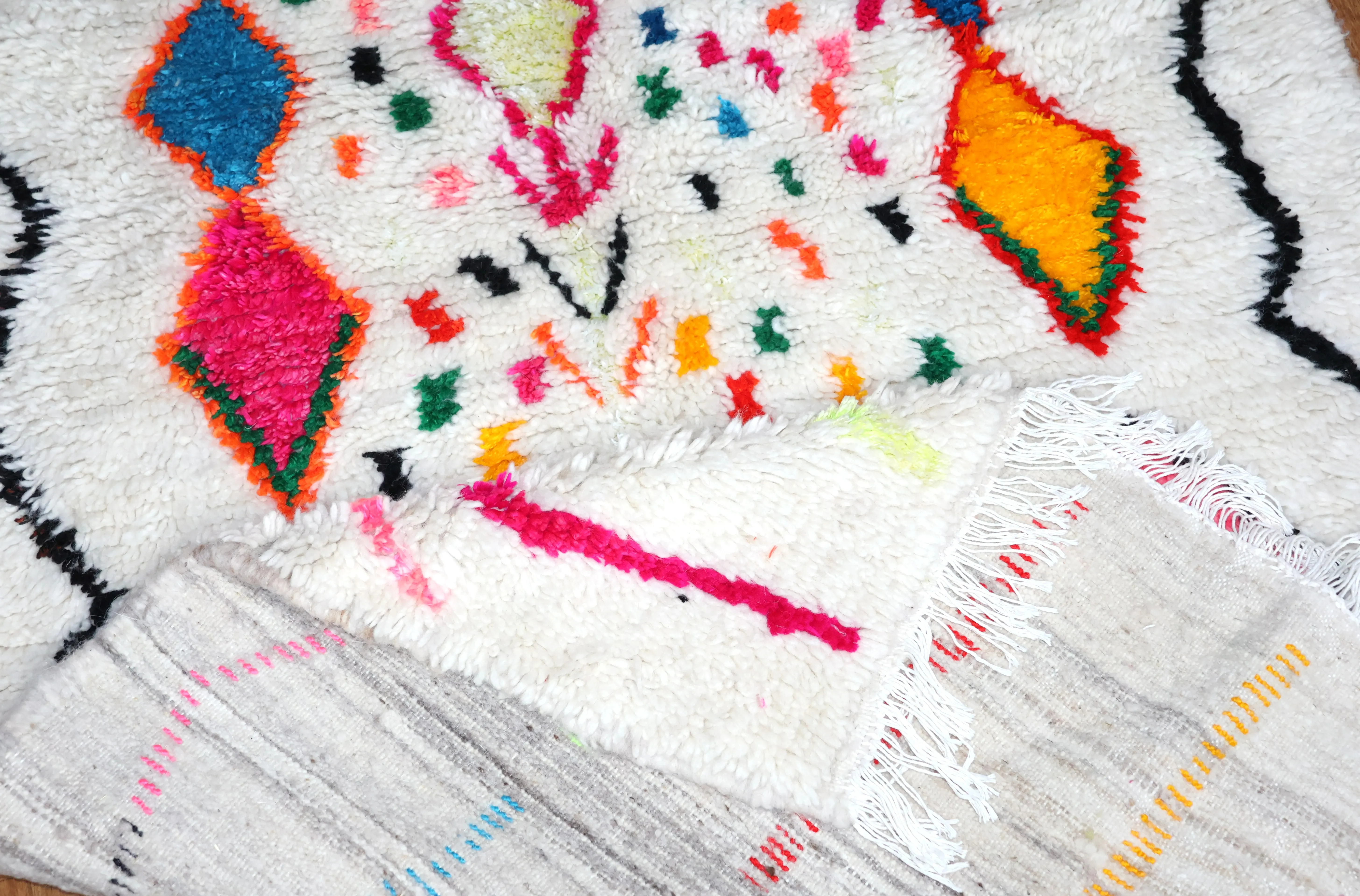Tapis berbère Azilal — Éclats de Fête vue 3